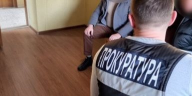 Професор медзакладу та лікар-нефролог оформлювали чоловікам “потрібну” інвалідність