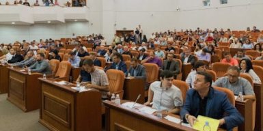 Депутаты с народом: отмену 33 маршруток обсудили на сессии горсовета Днепра
