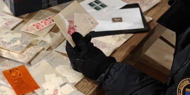14,5 тисяч марок з нацистською символікою намагалися ввезти з Польщі в Україну