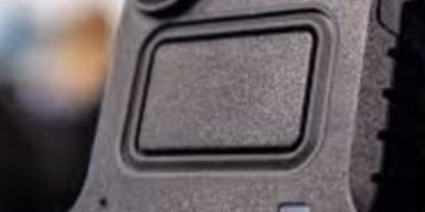 Поліція купила нагрудні камери дорожче на 41%, переплачуючи посереднику десятки мільйонів