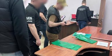 Постачали ЗСУ неякісні сухпайки на 71 млн грн: на махінаціях викрили бізнесменів та ексчиновника Міноборони