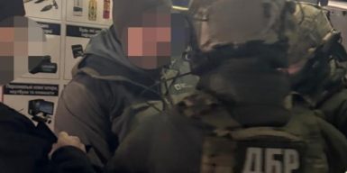 Вийшов під заставу і тут же був затриманий знову: ексочільнику СБУ Харківщини Роману Дудіну оголосили нову підозру