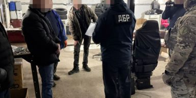 Посадовці військової частини відправляли підлеглих працювати на приватній СТО