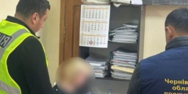 Колишній гендиректор лікарні та фахівець з публічних закупівель розтратили гроші при закупівлі електрогенератора