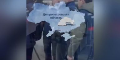 Промисловий масштаб шахрайства: на Дніпропетровщині викрито кол-центри на понад 1500 робочих місць