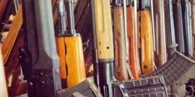 Официально: в Днепре и области сняли запрет на продажу оружия