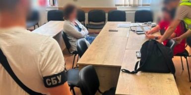 Вимагала хабар у пораненого бійця за висновок ВЛК та інвалідність: в Івано-Франківську викрили лікарку військової поліклініки