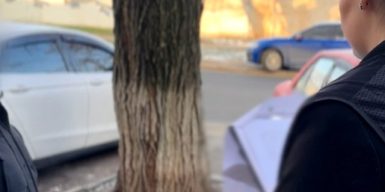 В Одесі затримали посадовицю ТЦК, яка вимагала хабар у знайомого за нові документи та відстрочку від мобілізації