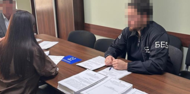 Збитки на понад 5 млн грн: на Закарпатті начальницю закупівель медзакладу викрили на махінаціях зі світлом