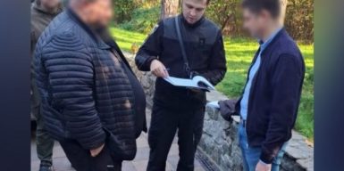 Витрачав донати для військових на власні борги, одяг та їжу: на Київщині викрили керівника фонду ветеранів морської піхоти на привласненні 1,6 млн грн