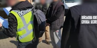 На Івано-Франківщині посадовець ТЦК разом з батьком організували сімейний “бізнес” на мобілізації