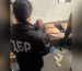 Обіцяв “витягнути” із СІЗО та допомогти із судом за 100 тисяч доларів: ДБР та СБУ за вимагання хабаря затримали адвоката