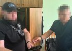 Вимагав хабарі навіть у поранених бійців: у лікаря з Рівного вилучили понад 2 мільйони гривень