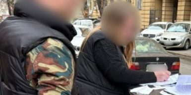 Столичний нотаріус зареєструвала право власності на будівлю в історичній частині Печерська без документів