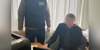 “Коридор” за 13 тисяч доларів: на Тернопільщині затримали посадовця ДВС та експоліцейського за переправлення “ухилянтів”