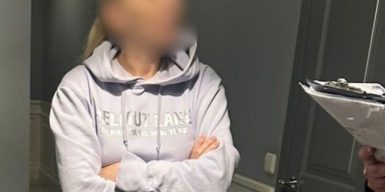 Посадовиця Держмитслужби викрита на корупційній схемі розмитнення авто зі США