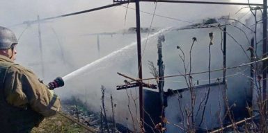 Ворог безперервно атакував три райони Дніпропетровщини: є загибла та поранений