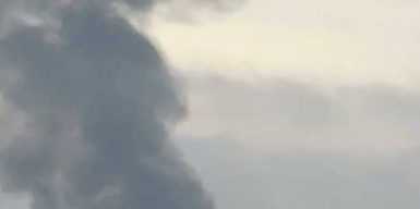 Ворог атакував Дніпро ударними БпЛА: виникла пожежа, пошкоджене підприємство