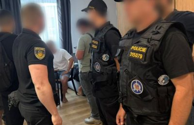 Поліція викрила шахрайську схему псевдоінвестування з кол-центром у Туреччині, жертвами якої стали громадяни Чехії