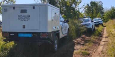 Мешканець Буковини поранив двох поліцейських із рушниці та втік у ліс