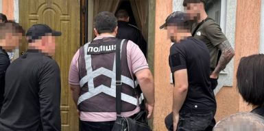 Ошукали ЗСУ та волонтерів на 20 млн грн: з Вірменії екстрадували організатора шахрайської схеми з продажу дронів і авто