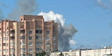 До окупантів в Луганськ та Бердянськ завітала “бавовна”: фото вибуху