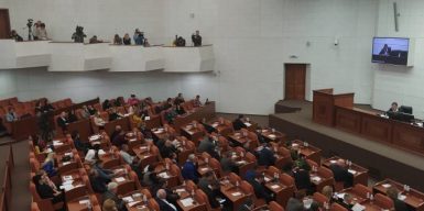 Депутаты горсовета Днепра рассказали о своем отношении к 8 марта: видео
