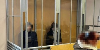 У Дніпрі затримали підлітків, які жорстоко побили та поранили ножем військового