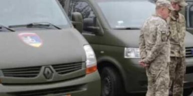 На Чернігівщині чоловік стрибнув з буса ТЦК на ходу