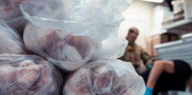 Керівник та лікарі патологоанатомічного бюро на Буковині заробляли на тілах померлих