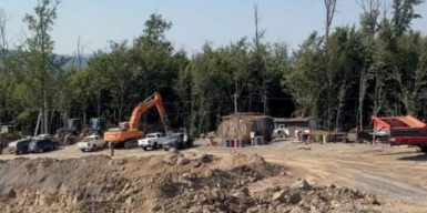 Майже мільярд збитків державі: депутата Закарпатської облради Михайла Лабу викрили на незаконному видобутку андезиту