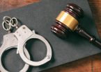 Колишнього посадовця поліції Сумщини та адвоката засудили до реального позбавлення волі за хабарництво