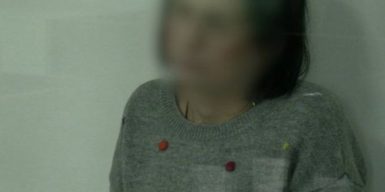 Висміювала на кладовищі загиблих воїнів та чекала знищення міста: секретарка суду Чернігова отримала 10 років тюрми