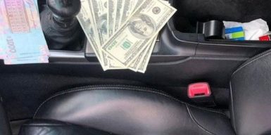 Колишній посадовець ДАБІ, який вимагав хабар за непроведення перевірок, отримав 5 років ув’язнення