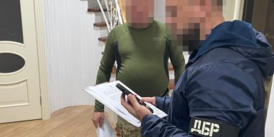 Заступник командира військової частини відправляв солдатів класти бруківку та встановлювати пам’ятники замість служби