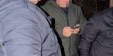Посадовець райуправління поліції Києва викрав 13 млн грн речових доказів і переховувався у лісі на Рівненщині – ДБР
