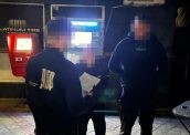 Нацгвардієць із спільником планували заробляти на незаконному переправленні чоловіків до Словаччини
