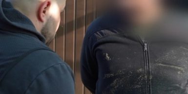 “Бронь” за $2500: на Одещині затримали інспектора ТЦК за хабарництво