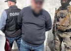 50 тисяч доларів за “квиток” за кордон: у Києві затримали організатора схеми ухилення від мобілізації
