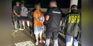 На Одещині прикордонник організував схему виїзду чоловіків за кордон під виглядом моряків