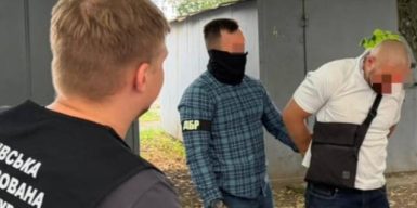 Представився працівником ТЦК та погрожував “штрафбатом”: у Харкові на хабарі $10 тисяч затримали майора ВСП