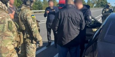 Організована група через електронну систему легалізувала 19 тисяч кубів краденого дуба на 147 мільйонів