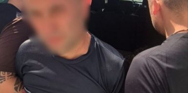 Віддав власне посвідчення УБД за $10 тисяч: на Закарпатті викрили організатора переправлення чоловіків за кордон