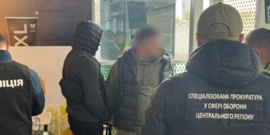 З фронту в тил за 10 500 доларів: у столиці викрили схему незаконного переведення військовослужбовців