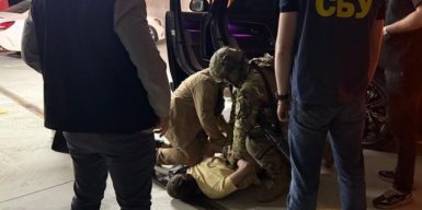 Співробітник СБУ з спільником-підприємцем організували схему фіктивного бронювання