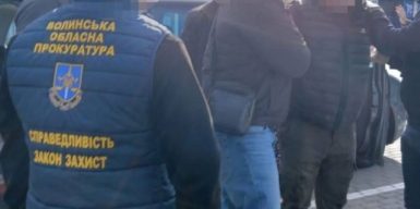 Головний держінспектор Волинської митниці систематично вимагав хабарі за безперешкодне ввезення товарів із Польщі