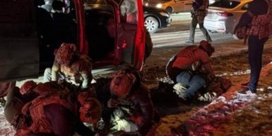 В Одесі затримали трьох працівників ТЦК та активіста, які годину возили чоловіка в бусі, вимагаючи гроші