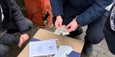 Заступник начальника відділу Чернівецького РТЦК вимагав хабарі за зняття чоловіків з розшуку в системі “Оберіг”