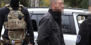 На Дніпропетровщині затримали посадовця ТЦК з Донеччини, який брав хабарі за переведення та списання через ВЛК