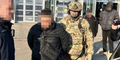 Патрульний, посадовець ТЦК та голова ЛКК робили “бізнес” на фальшивих меддовідках